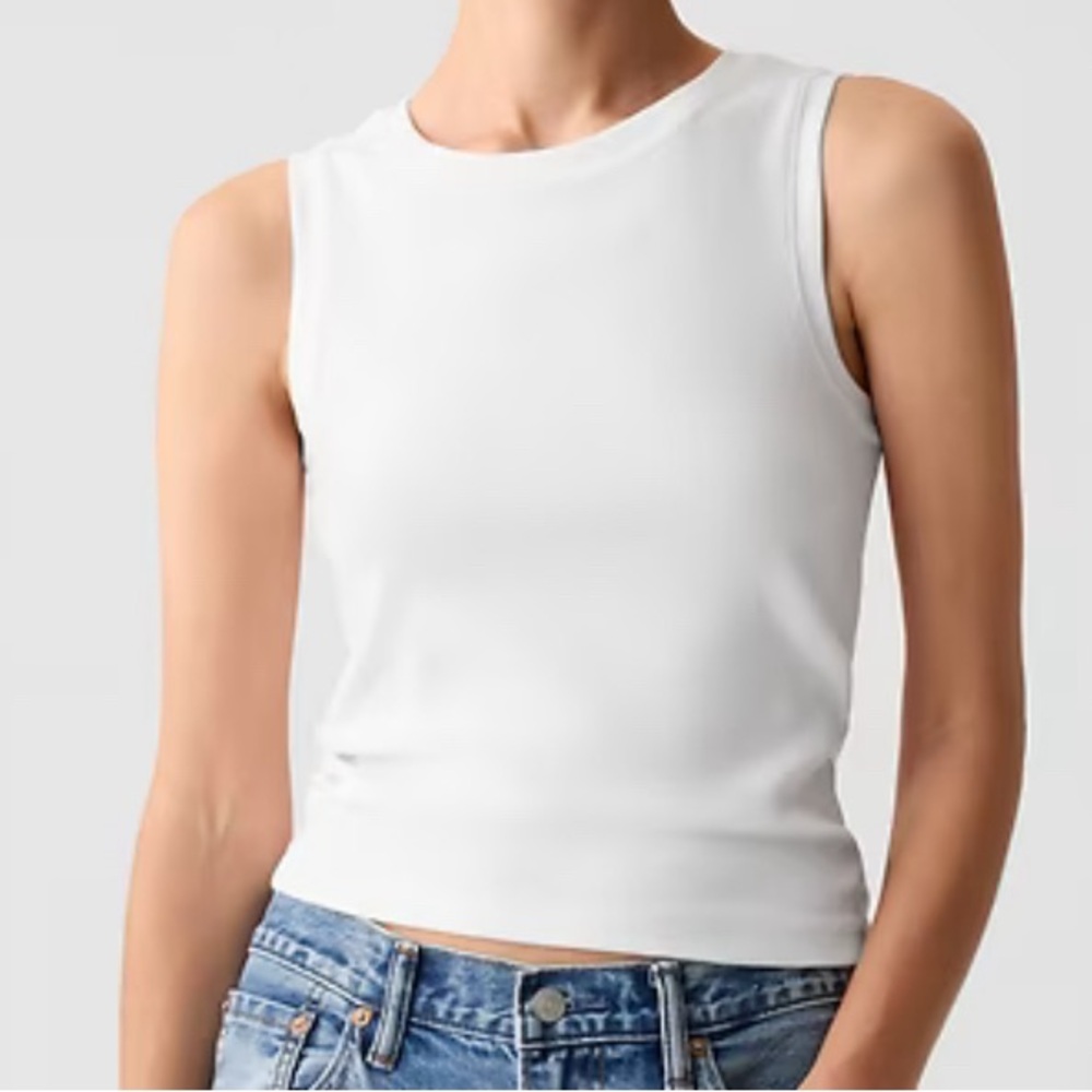 Gap Women’s Modern White Tank Top